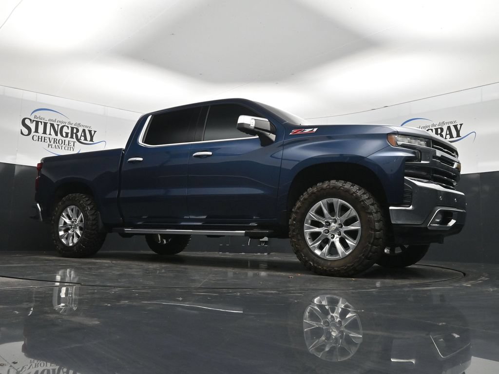 Used 2022 Chevrolet Silverado 1500 LTZ w/ LTZ Premium Package AWD/4WD image 26