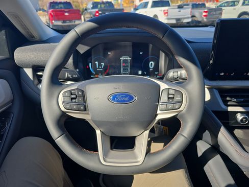 New 2026 Ford Explorer Active image 21