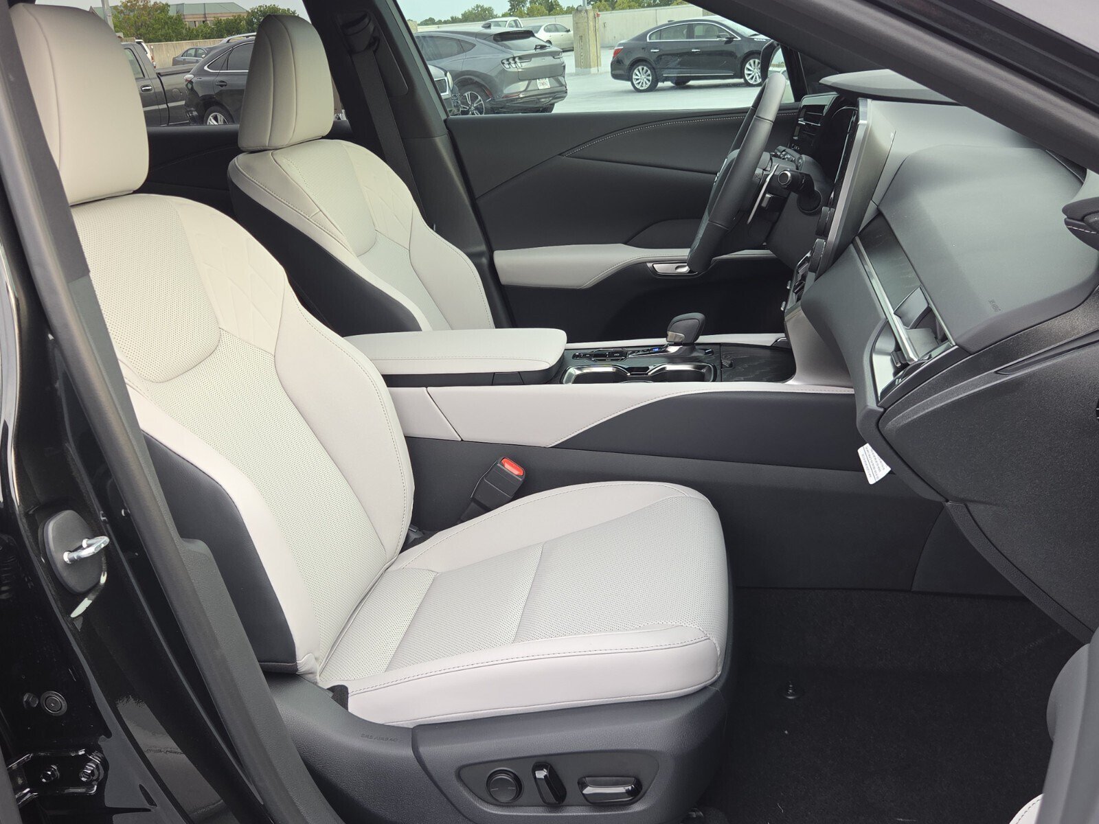 New 2026 Lexus RX 350 FWD image 18