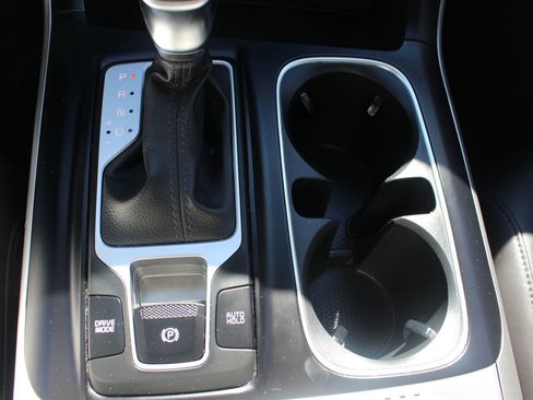 Certified 2024 Kia Carnival LX image 39