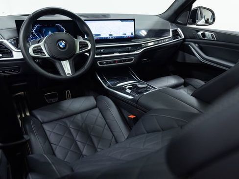 Certified 2024 BMW X7 xDrive40i w/ M Sport Package AWD/4WD image 18