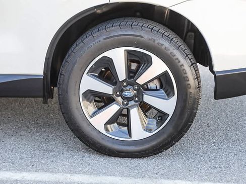 Used 2017 Subaru Forester 2.5i Premium w/ All-Weather Package image 10