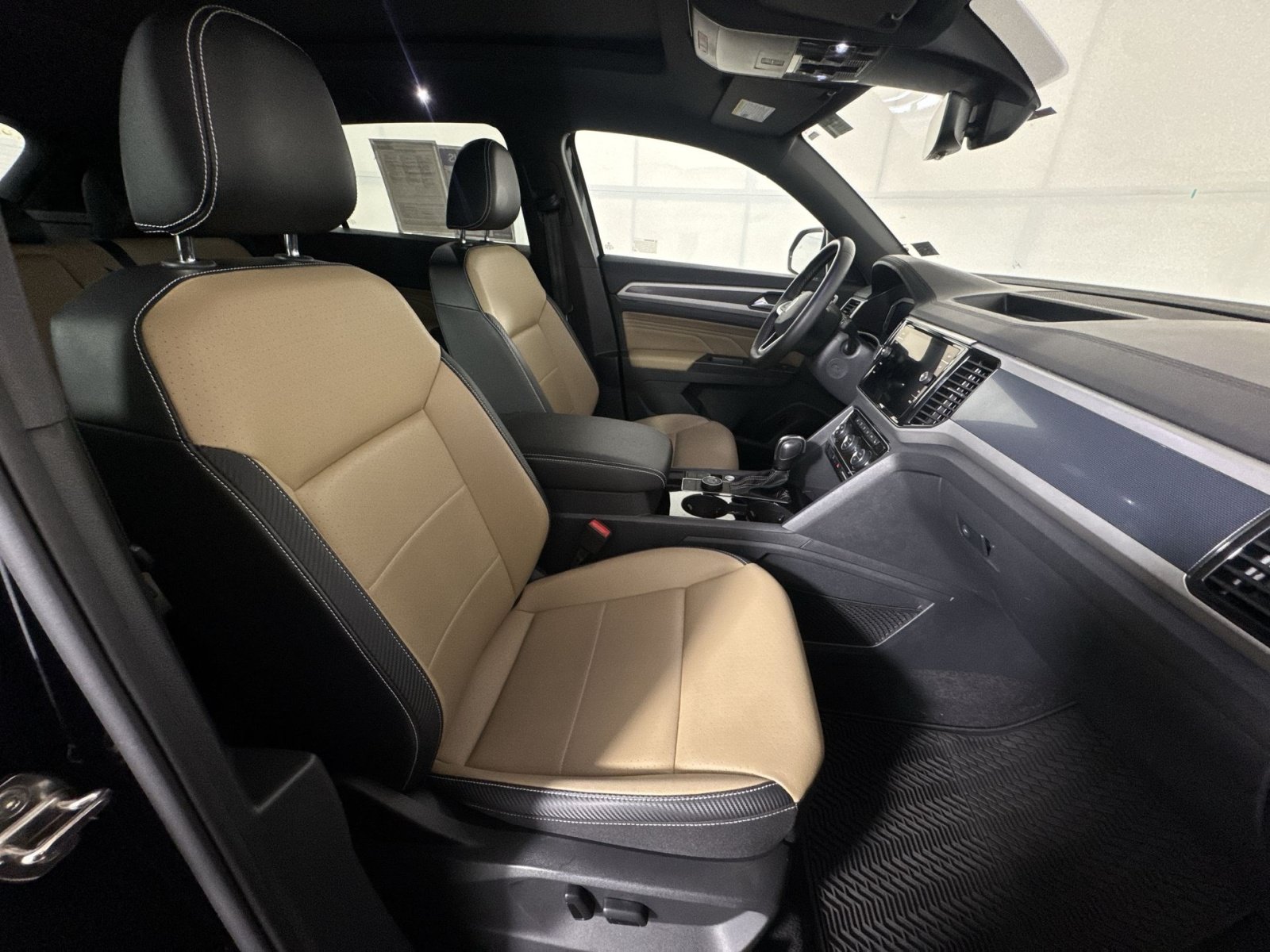 Used 2021 Volkswagen Atlas Cross Sport SEL AWD/4WD image 26