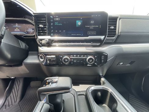 Certified 2024 Chevrolet Silverado 1500 LTZ AWD/4WD image 35