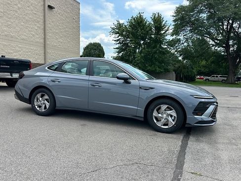 New 2026 Hyundai Sonata SE FWD image 8