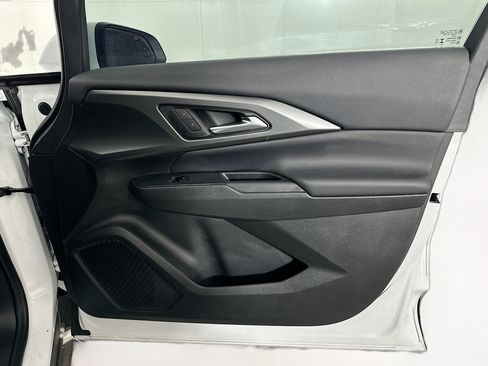 Used 2025 Chevrolet Equinox EV LT FWD image 31