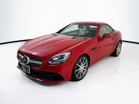 Used 2017 Mercedes-Benz SLC 300 image 3