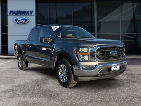 Used 2023 Ford F150 XLT image 3