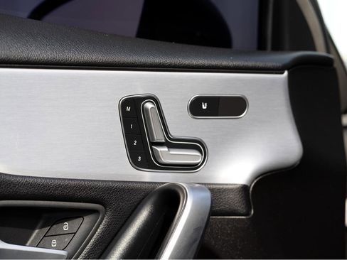 Used 2019 Mercedes-Benz A 220 4MATIC image 30