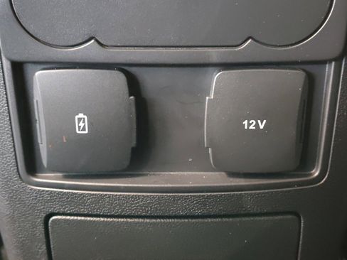 Used 2024 Ford Explorer XLT w/ Equipment Group 202A image 34