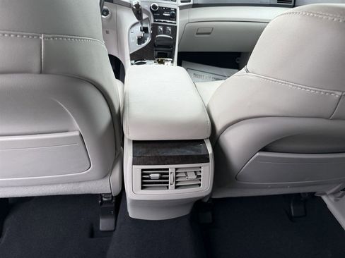 Used 2013 Toyota Venza LE image 14
