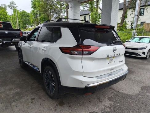 Used 2025 Nissan Rogue Platinum w/ Platinum Premium Package FWD image 7