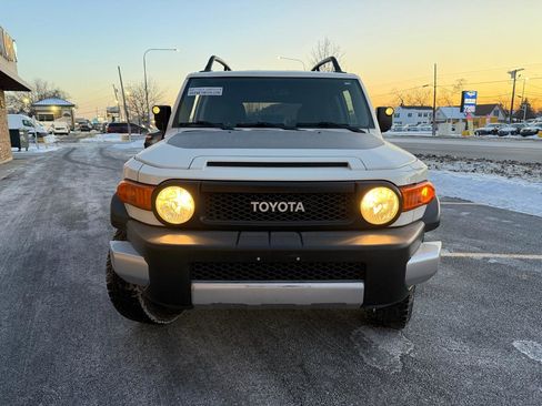 Used 2010 Toyota FJ Cruiser 4WD 4dr Man (Natl) image 2