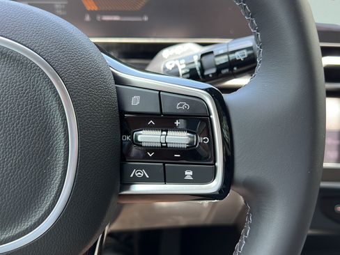 New 2026 Kia Carnival EX FWD image 26