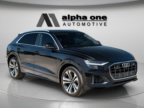 Used 2022 Audi Q8 Prestige w/ Prestige Package AWD/4WD image 5