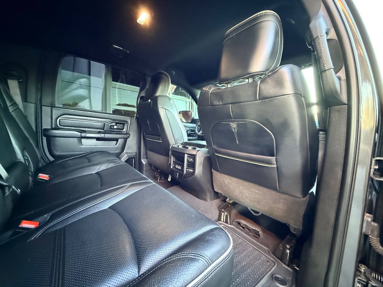 Used 2022 RAM 3500 Limited AWD/4WD image 43