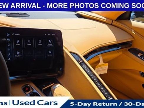 Used 2025 Chevrolet Corvette Stingray Premium Cpe w/ Z51 Performance Package RWD image 17