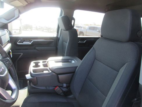 New 2026 GMC Sierra 2500 SLE w/ SLE Value Package; AWD/4WD image 12