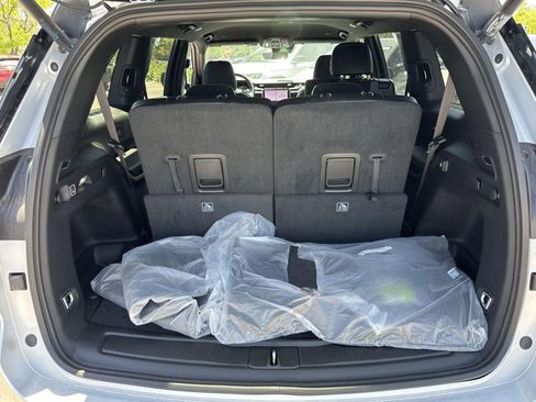 New 2025 Jeep Grand Cherokee L Limited w/ Trailer Tow Package image 33