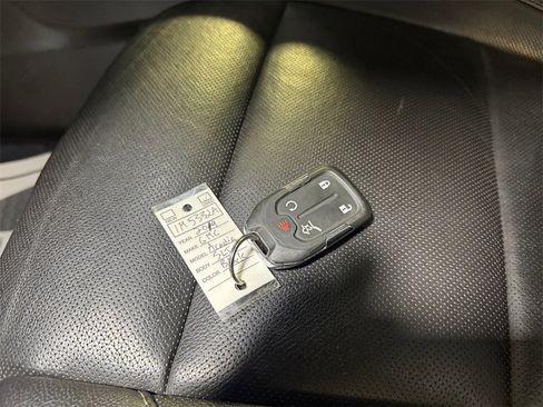 Used 2019 GMC Acadia SLT w/ LPO, Floor Liner Package image 32