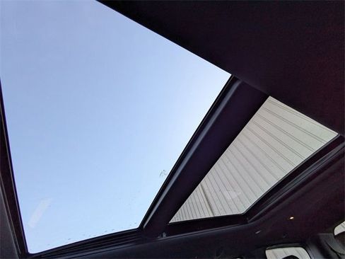 New 2026 Chrysler Pacifica Limited image 22