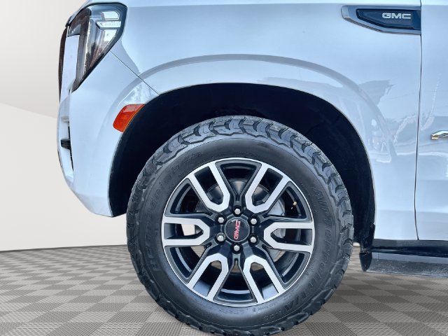 Used 2023 GMC Yukon AT4 w/ Technology Package AWD/4WD image 40