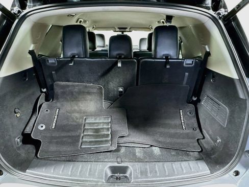 Used 2022 Nissan Pathfinder SL AWD/4WD image 24
