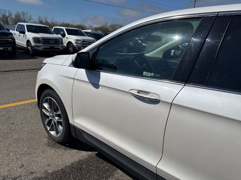 Used 2016 Ford Edge Titanium w/ Equipment Group 301A image 15
