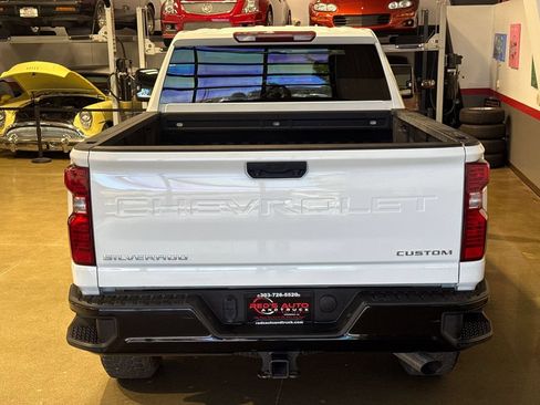 Used 2022 Chevrolet Silverado 2500 Custom w/ Custom Value Package AWD/4WD image 6