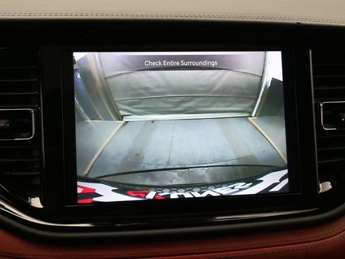 Used 2022 Dodge Durango R/T w/ Tow 'N Go Package AWD/4WD image 16
