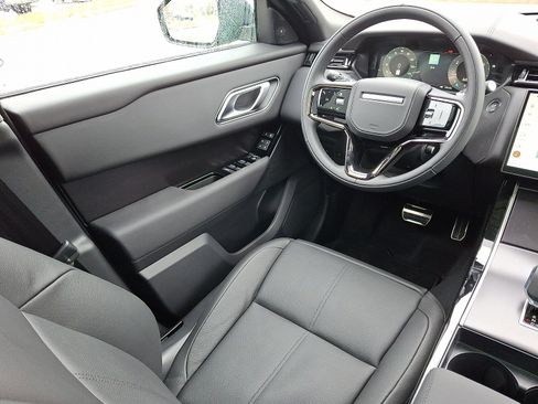 New 2026 Land Rover Range Rover Velar Dynamic SE image 12