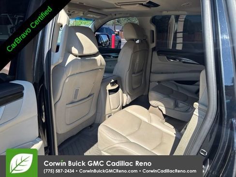 Used 2020 Cadillac Escalade Premium Luxury AWD/4WD image 17