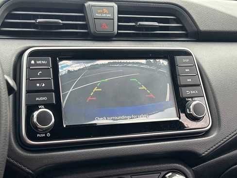 Used 2021 Nissan Versa S FWD image 19