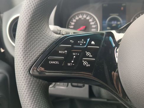 Used 2025 Mercedes-Benz Sprinter 2500 image 11