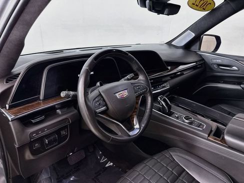 Used 2022 Cadillac Escalade ESV Sport Platinum RWD image 10