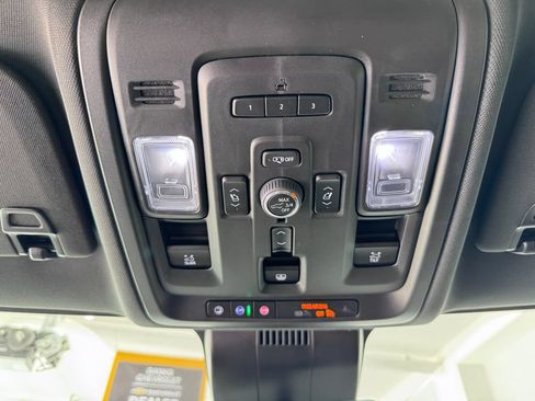 Certified 2024 Chevrolet Tahoe High Country AWD/4WD image 22