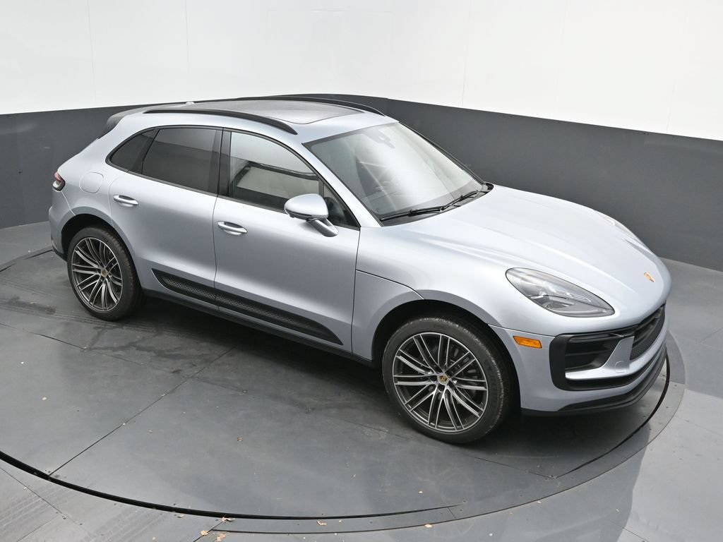 Certified 2026 Porsche Macan AWD/4WD image 21