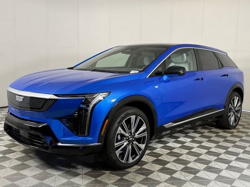 New 2026 Cadillac Optiq Luxury 2 AWD/4WD image 2