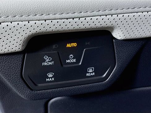 Used 2024 Volkswagen Atlas Cross Sport SEL Premium R-Line AWD/4WD image 12