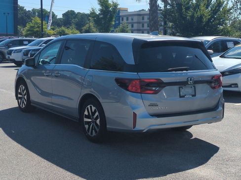 Used 2025 Honda Odyssey EX-L image 6