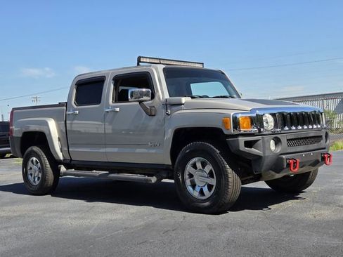 Used 2009 HUMMER H3T Luxury AWD/4WD image 7