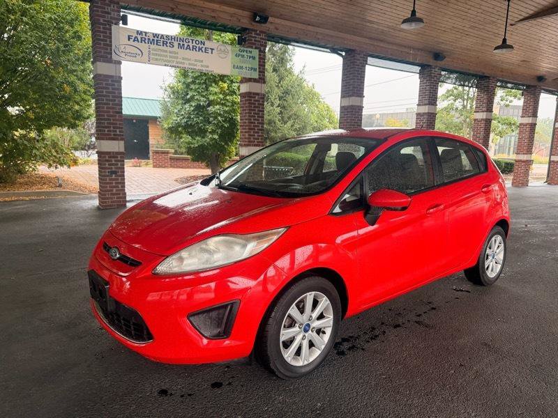 Used 2012 Ford Fiesta SE FWD image 1