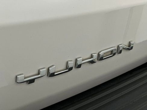 Used 2023 GMC Yukon XL Denali w/ LPO, Floor Liner Package AWD/4WD image 29
