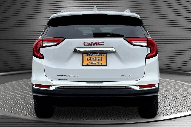 Used 2023 GMC Terrain SLT w/ Tech Package AWD/4WD image 5