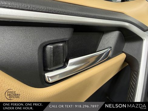 Used 2019 Toyota RAV4 XLE Premium AWD/4WD image 19