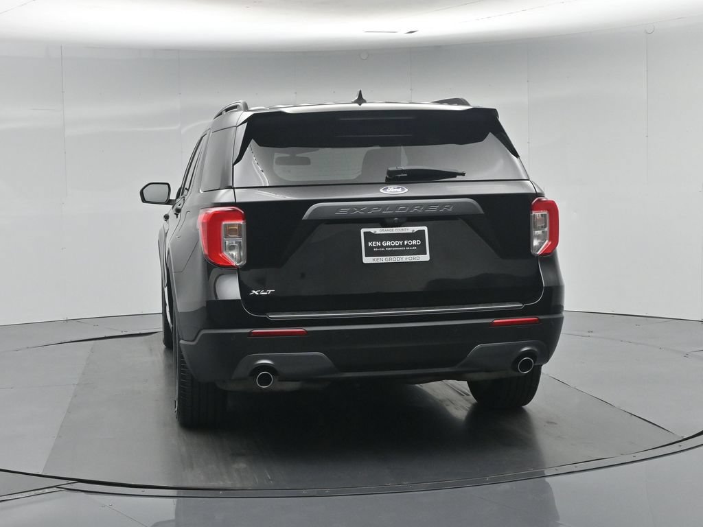 Certified 2023 Ford Explorer XLT w/ Equipment Group 202A RWD image 36