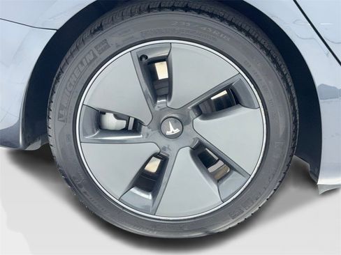 Used 2023 Tesla Model 3 Standard Range image 56