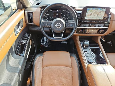 Certified 2022 Nissan Pathfinder Platinum w/ Cargo Package image 11