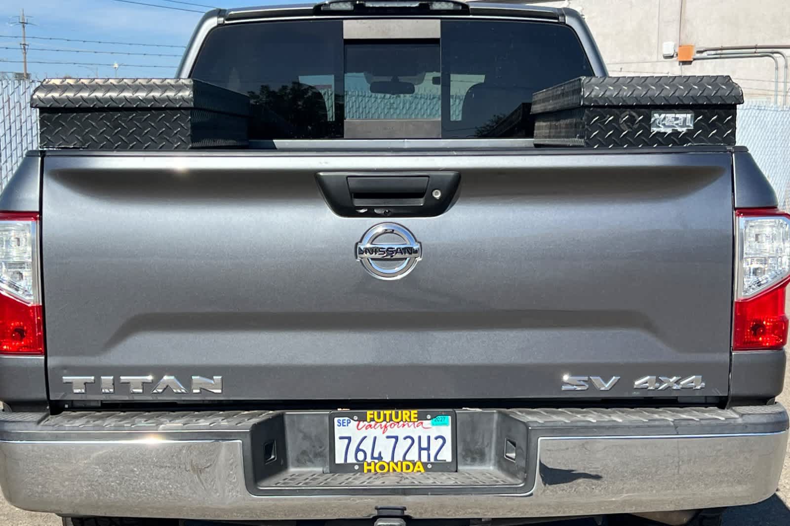 Used 2017 Nissan Titan SV AWD/4WD image 22