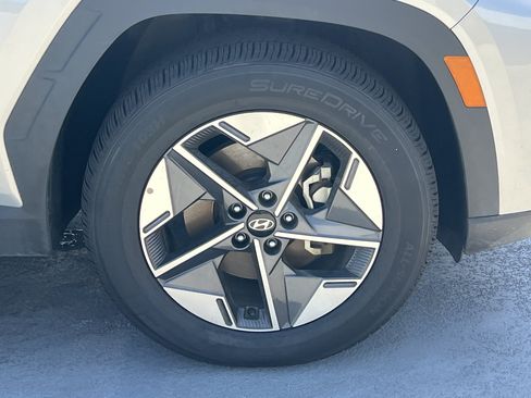 Used 2025 Hyundai Tucson SEL FWD image 14